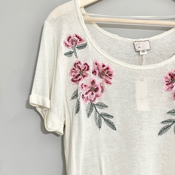 NWT Anthropologie Embroidered Linen Floral Top White Pink Size Small - Picture 3 of 16